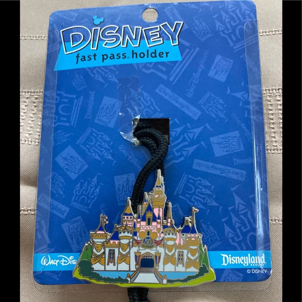 Disney - NWT Vintage Disneyland 50th Fast Pass Holder.